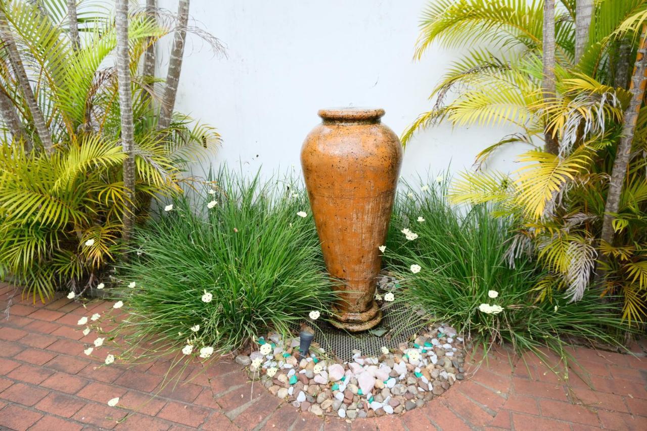 The Whitehouse Bed And Breakfast Durban Eksteriør billede
